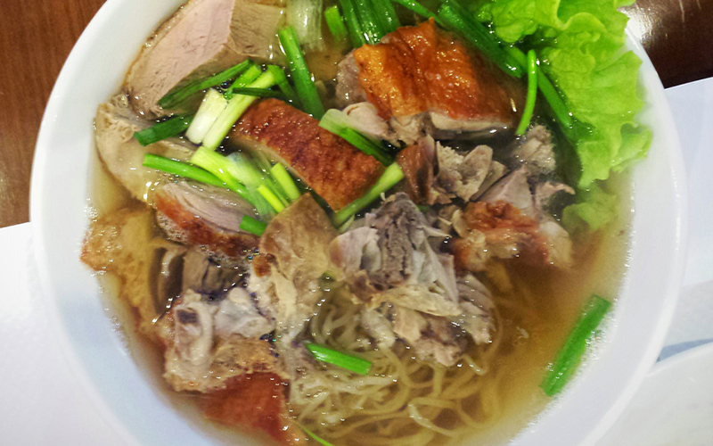 Savourez cette recette classique de soupe aux nouilles au canard laqué courtoisie de Kim Phat: Recette de la semaine
