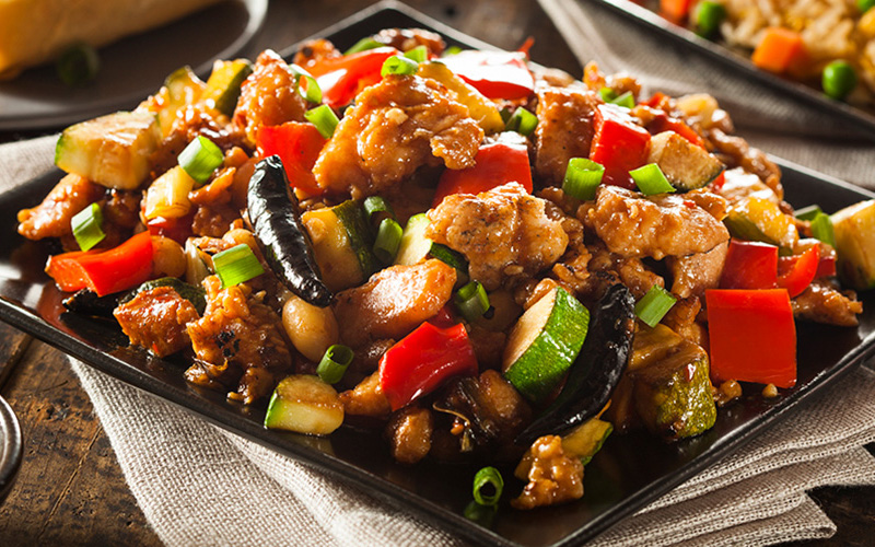 Essayez cette délicieuse recette classique de poulet Kung Pao : Recette Kim Phat de la semaine